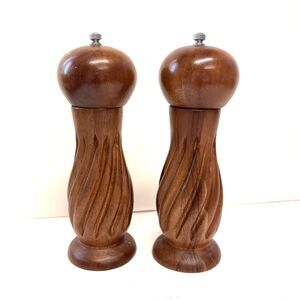 Oak Salt And Pepper Mill Ceramic Grinder Swirl Carved Wood